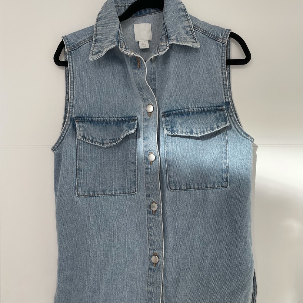 Like new sleeveless jean shirt